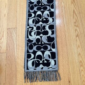 Coach scarf (100% merino wool)